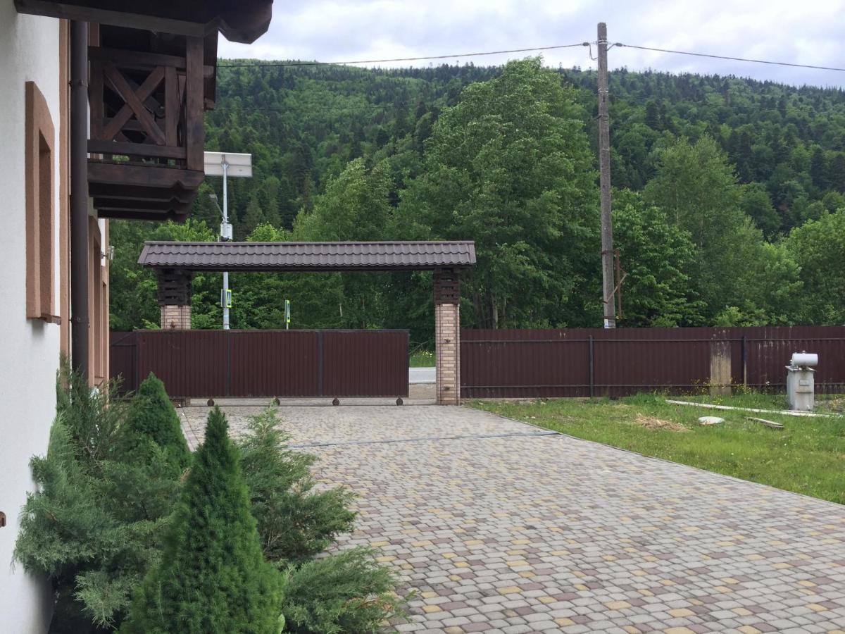 Карпатський Готель Олександрія Mykulytjyn Exteriör bild