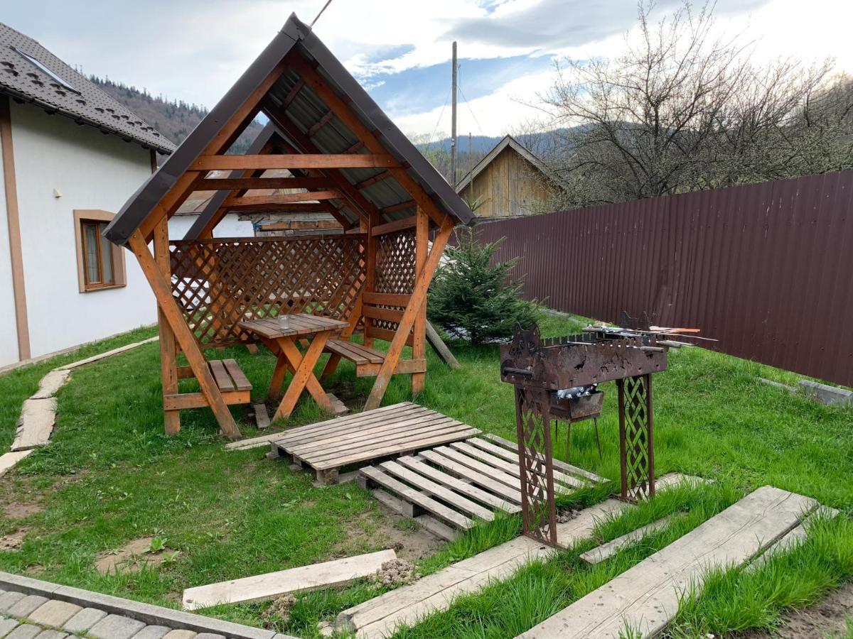 Карпатський Готель Олександрія Mykulytjyn Exteriör bild